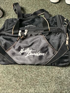 Harley Davidson *BLACK* Duffel ready Bag